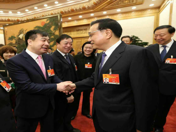 In March 2015, at the Third Session of the 12th National People's Congress, Li Keqiang, member of the Standing Committee of the Political Bureau of the CPC Central Committee and Premier of the State Council, had a cordial conversation with Zhou Shanhong.